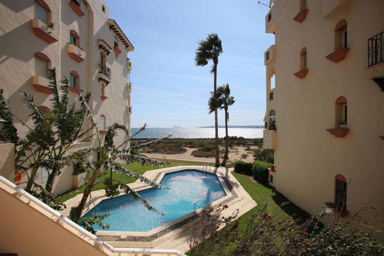 Marina Bay Playa Del Cristo Apartment Естепона Екстериор снимка